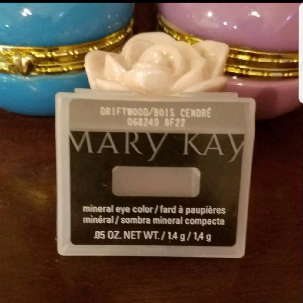 Mary Kay Mineral Powder Eyeshadow Driftwood Metal Casing Makeup